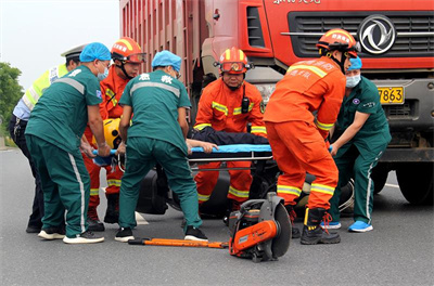 永昌九龙道路救援